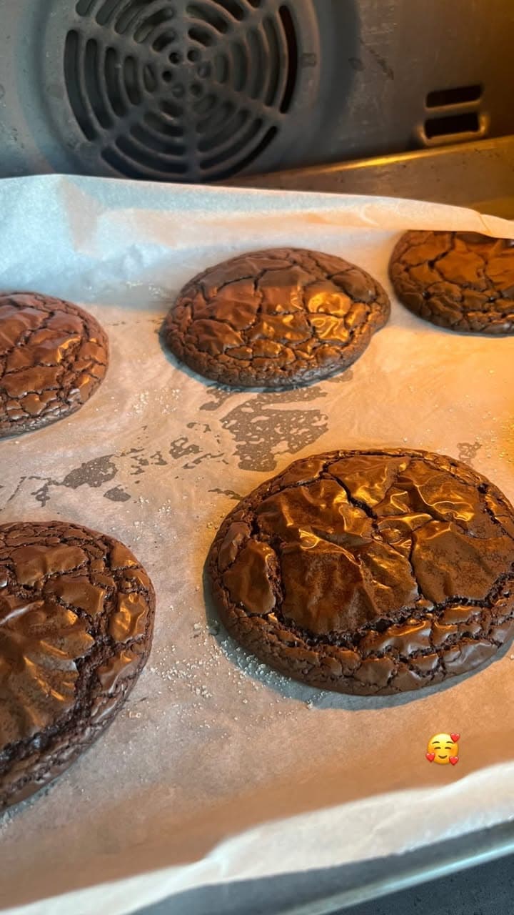 tray of fresh chocolate cookies